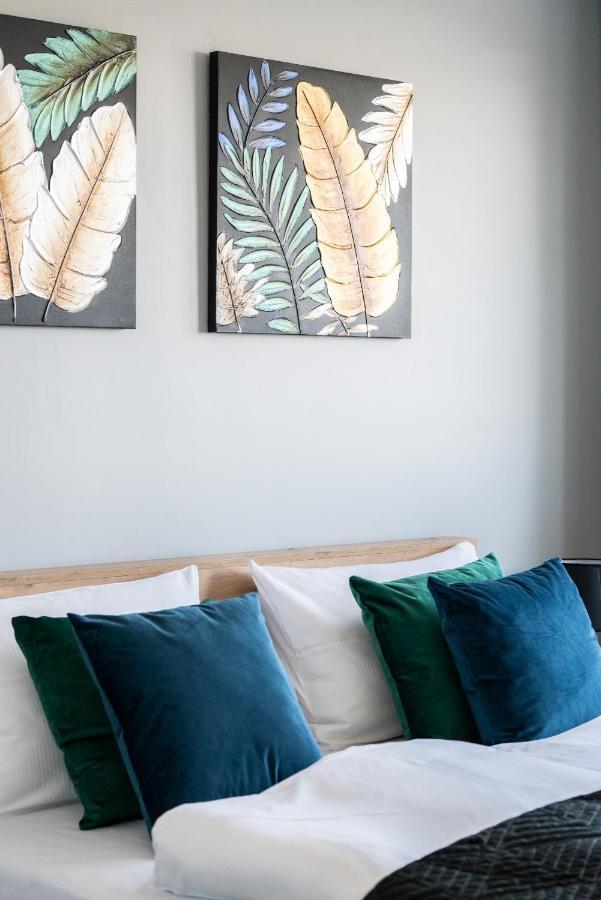 Stylish Apartment Near Wroclavia For 4 Guests By Noclegi Renters ヴロツワフ エクステリア 写真